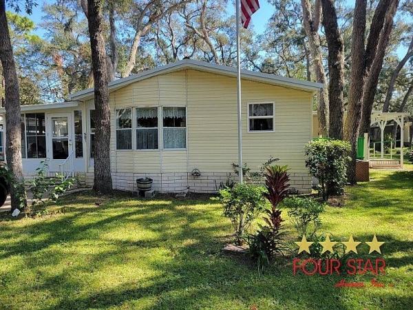 Photo 1 of 2 of home located at 521 Central Blve Pierson, FL 32180