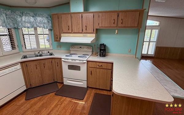 1990 JACOBSEN  Home