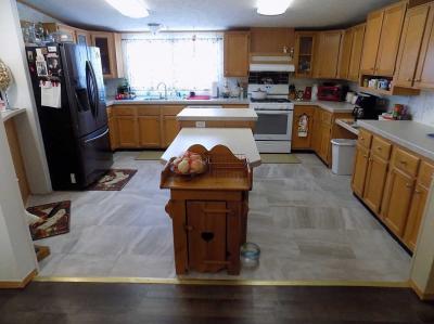 Photo 4 of 58 of home located at 3629 Mcintosh Carleton, MI 48117