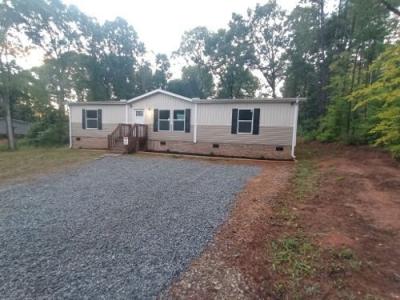 Photo 4 of 35 of home located at 117 Hickory Forest Dr Anderson, SC 29626