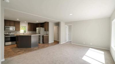 Photo 5 of 26 of home located at 1800 Lakewood Ct #81 Eugene, OR 97402