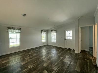 Photo 4 of 20 of home located at 906 Windemere Avenue Venice, FL 34285