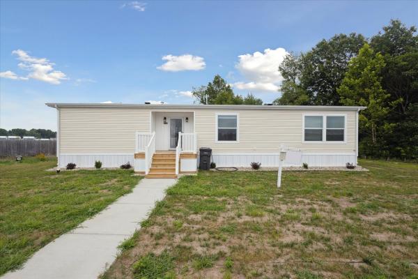 2025 Champion 719 DAPB2856H32301  Home