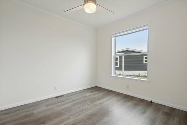 2025 Champion 719 DAPB2856H32301  Home