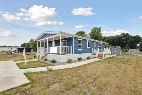 2025 Clayton 711 95PLH28563JH25  Home