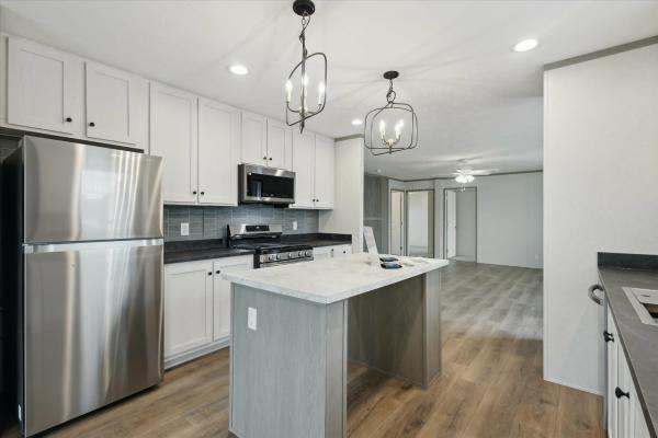 2025 Clayton 711 95PLH28563JH25  Home