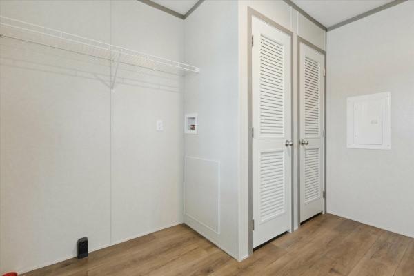 2025 Clayton 711 95PLH28563JH25  Home