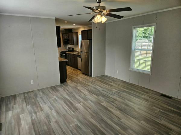 2021 Champion Home Builders, Inc Redman Advantage II Manufactured Home