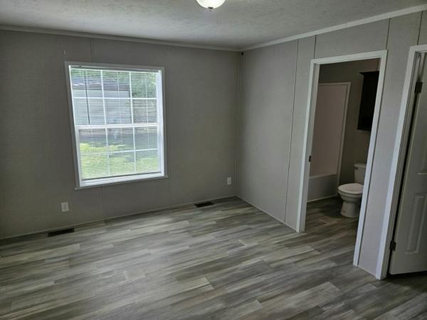 2021 Champion Home Builders, Inc Redman Advantage II Manufactured Home