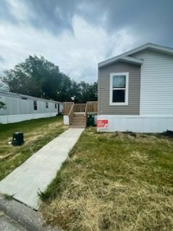 Photo 1 of 2 of home located at 3220 Kennedy Lane Lot 257 Waterloo, IA 50701