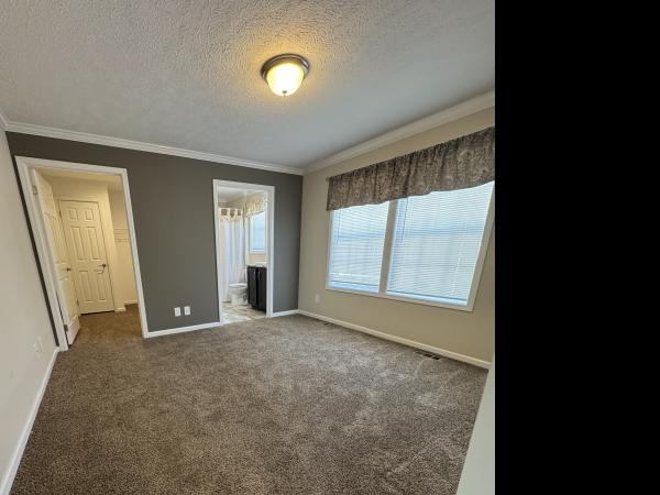 2022 Commodore 111 Mobile Home