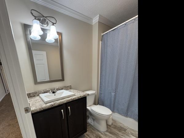 2022 Commodore 111 Mobile Home