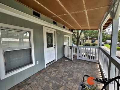 Photo 5 of 33 of home located at 2580 SE 1st Avenue, Lot 103 Ocala, FL 34471