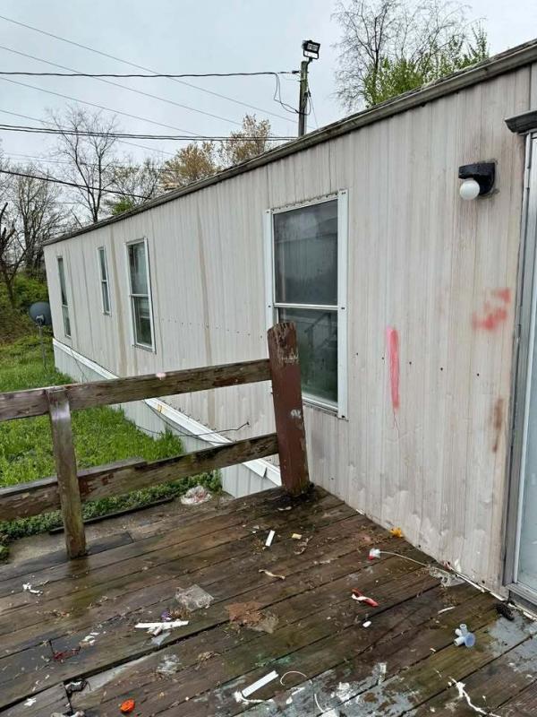 Photo 1 of 2 of home located at 111 Flamingo Tlpk London, KY 40744