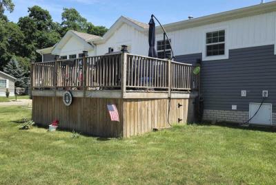 Photo 3 of 15 of home located at 11003 Fawn Drive Whitmore Lake, MI 48189