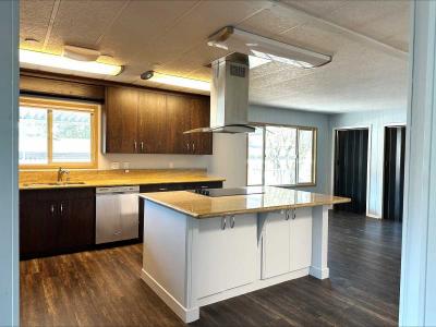 Photo 5 of 17 of home located at 100 SW 195th Avenue, Sp. #34 Beaverton, OR 97006