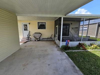 Photo 2 of 29 of home located at 526 Hemingway Terrace Fort Pierce, FL 34982
