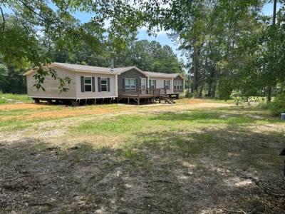 Mobile Home at 27115 Reid Rd Loranger, LA 70446