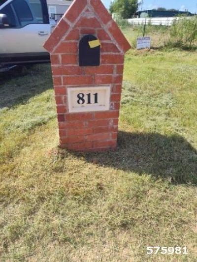 Mobile Home at 811 NE Front St Millsap, TX 76066