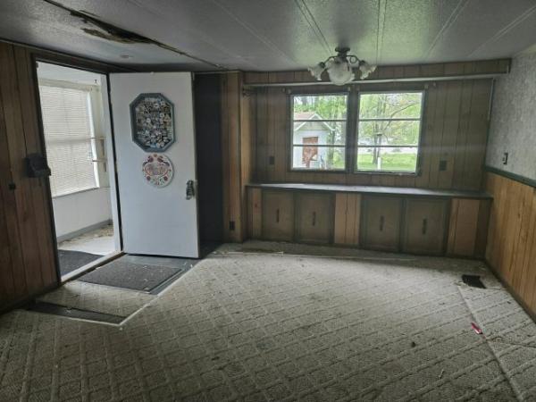 1976 STERLING HOMESTEAD Manufactured Home
