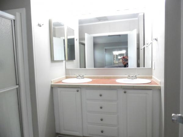 2005 Homes of Merit A17395 Mobile Home