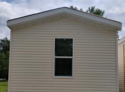 Mobile Home at 2822 Rosewood Ln Lot Rwl2822 Columbus, IN 47203