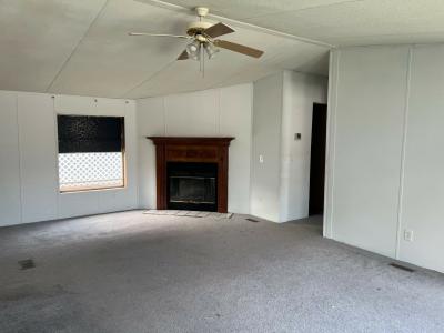 Photo 3 of 22 of home located at 1975 Chipper Drive Edgewood, MD 21040