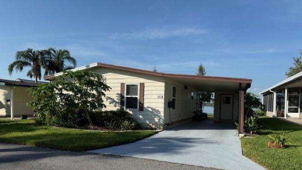 1986 Homes of Merit Mobile Home For Sale