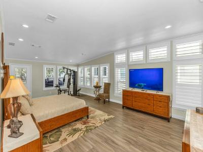 Photo 3 of 20 of home located at 13308 Gulfwind Court Grand Island, FL 32735