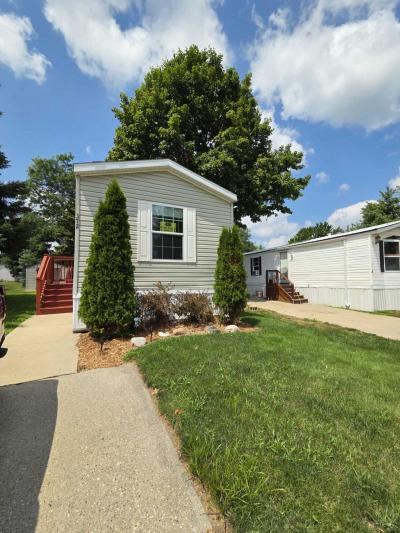 Mobile Home at 372 Heartwood Ct Wixom, MI 48393