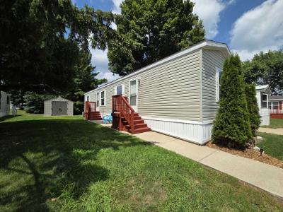 Photo 2 of 9 of home located at 372 Heartwood Ct Wixom, MI 48393