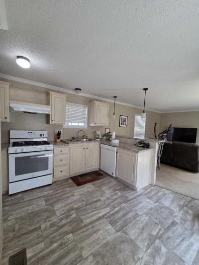 Photo 4 of 9 of home located at 372 Heartwood Ct Wixom, MI 48393