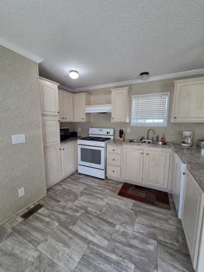 Photo 5 of 9 of home located at 372 Heartwood Ct Wixom, MI 48393