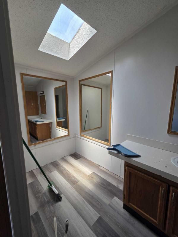 1998 Skyline Manufactured Home