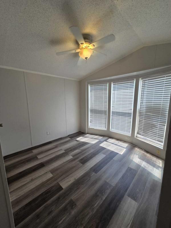 1998 Skyline Manufactured Home