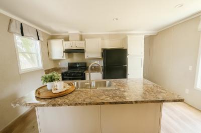 Mobile Home at 84 Greenmeadow Belleville, MI 48111