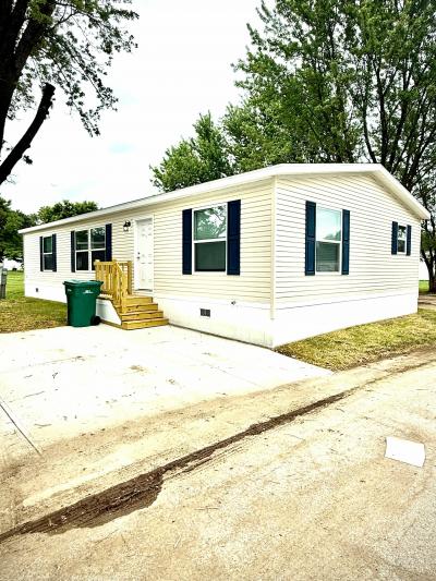 Mobile Home at 6428 Mills Avenue Lot 520 Indianapolis, IN 46241