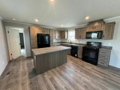 Mobile Home at 46391 Bordeaux Dr, Site #865 Macomb, MI 48044