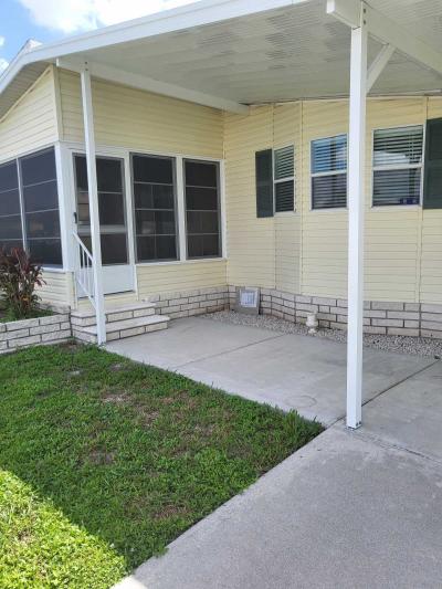 Photo 4 of 21 of home located at 221 Rainbow Dr North Fort Myers, FL 33903