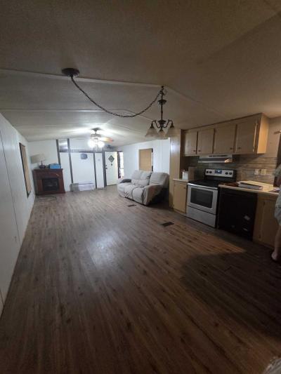 Photo 3 of 8 of home located at 21177 West Spruce Street Warrenton, MO 63383