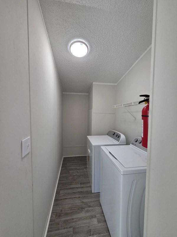 1999 Skyline Manufactured Home