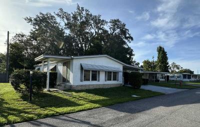 Photo 3 of 18 of home located at 31 Lavender Lane Eustis, FL 32726