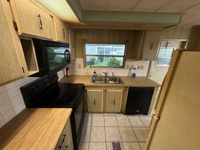 Photo 5 of 18 of home located at 31 Lavender Lane Eustis, FL 32726