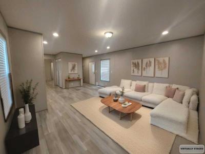 Mobile Home at 7534 Us-60 #85 Republic, MO 65738