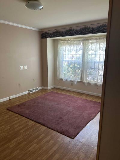 Photo 3 of 12 of home located at 915 Oak Ridge Terrace Whiting, NJ 08759