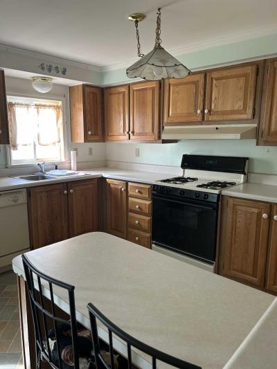Photo 6 of 12 of home located at 915 Oak Ridge Terrace Whiting, NJ 08759