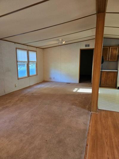 Photo 3 of 4 of home located at 629 Turquoise Whitmore Lake, MI 48189