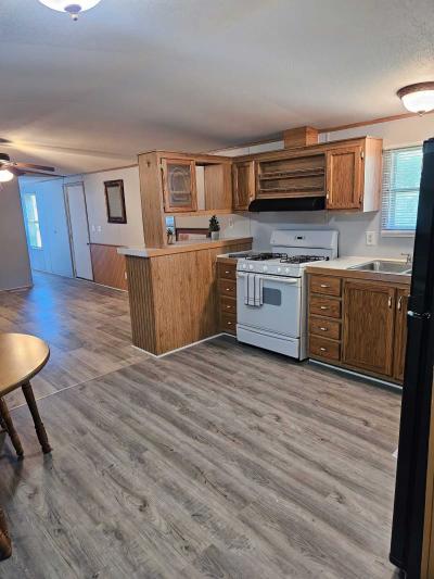 Photo 3 of 8 of home located at 41 Village Ct. Mediapolis, IA 52637