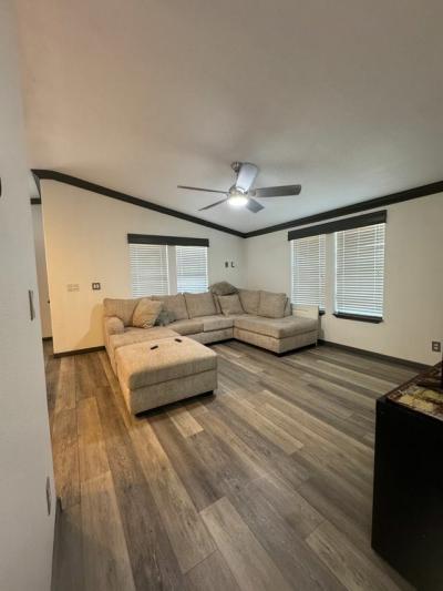 Photo 5 of 19 of home located at 400 West Baseline Road Tempe, AZ 85281