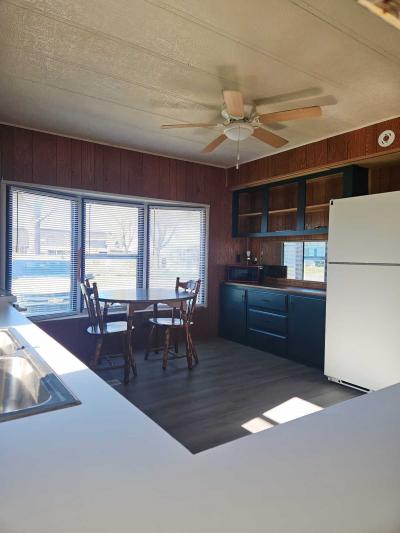 Photo 3 of 7 of home located at 39 Village Ct Mediapolis, IA 52637